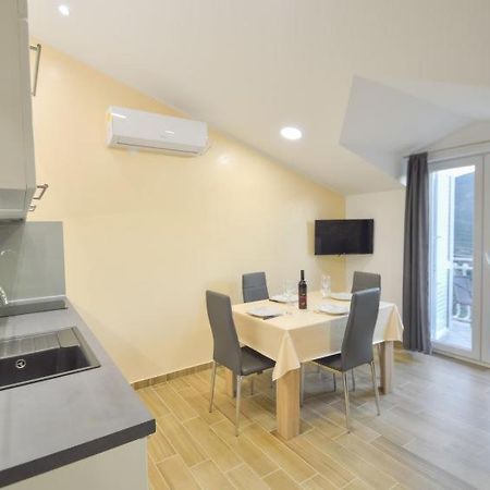 Apartment Ivana I Martina Grebaštica エクステリア 写真